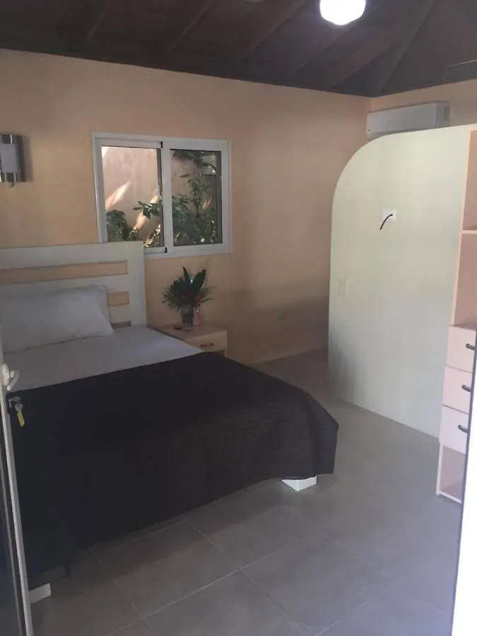 Villa Blind Spot Сосуа Гостевой дом
